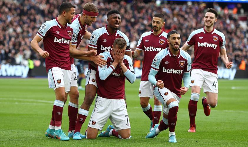 篮球CBA裁判讲评会议强调关键时刻执法标准