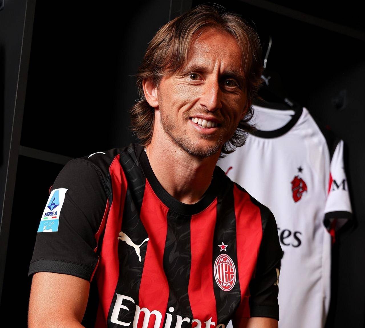 瓦塞尔超越鲍文升至马刺队史三分榜第四位