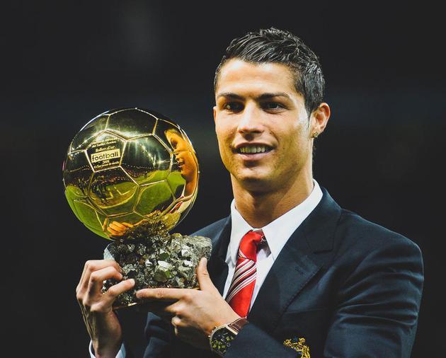 布朗本赛季第13次砍下30+，上赛季含季后赛仅10次