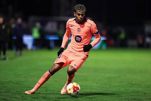 陈国豪坦言回归广东压力大，呼吁球迷包容